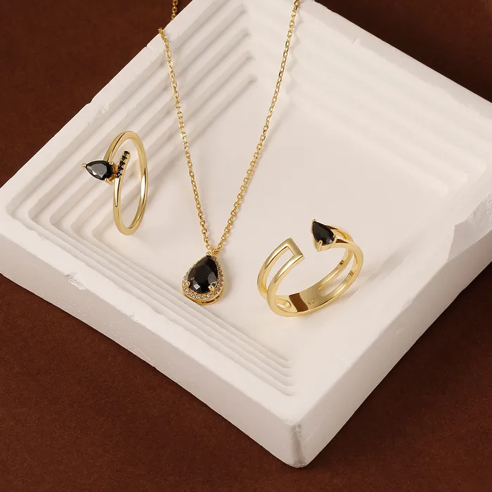 Necklaces Halo Elegance Pendant Necklace Trendolla Jewelry