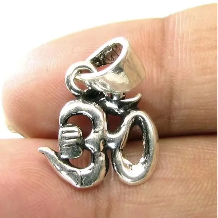Lord Shiva Symbol OM Embossed God 925 Sterling Silver Pendant Karizma Jewels Necklaces Lord Shiva Symbol OM Embossed God 925 Sterling Silver Pendant Karizma Jewels Necklaces