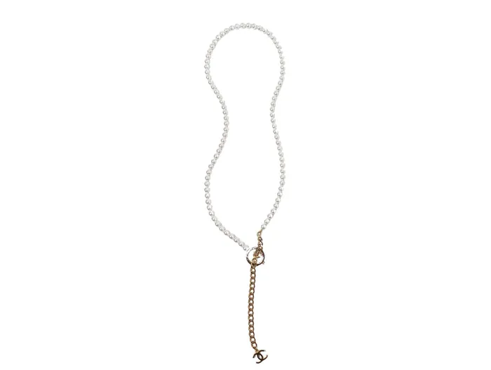 Necklaces Vintage by Misty Chanel Lariat Pearl Strand GoldTone Chain Interlocking CC Logo Necklace Necklaces Vintage by Misty Chanel Lariat Pearl Strand GoldTone Chain Interlocking CC Logo Necklace