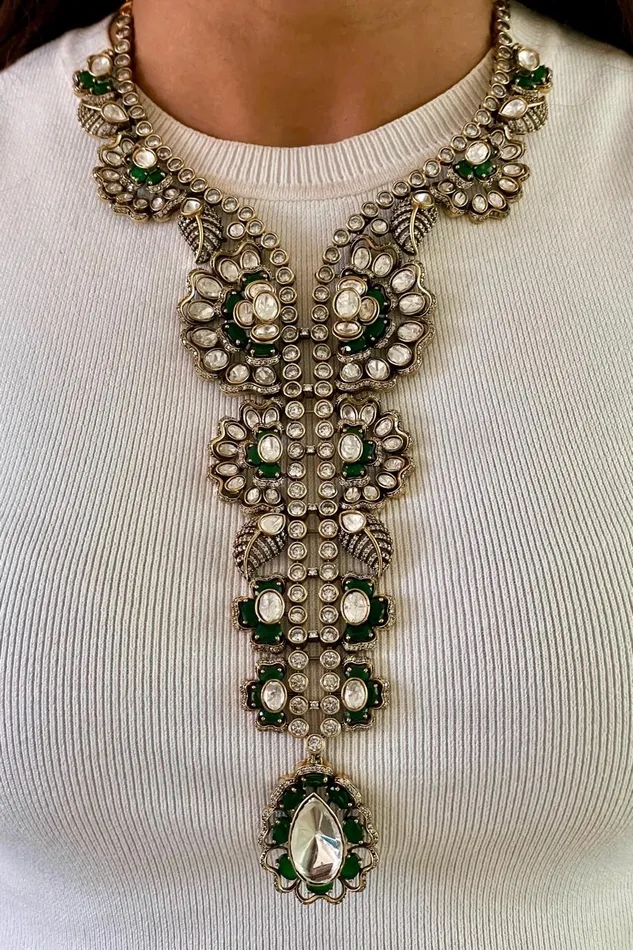 PRERTO ECOMMERCE PRIVATE LIMITED Necklaces Laiba Emerald Polki Kundan Semi Floret Statement Necklace set Necklace Earrings Mang Tika PRERTO ECOMMERCE PRIVATE LIMITED Necklaces Laiba Emerald Polki Kundan Semi Floret Statement Necklace set Necklace Earrings Mang Tika