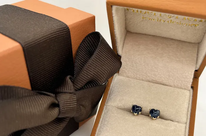 Earrings Albert Hern Earrings 14kt Gold Sapphires Cabochon Hearts Studs