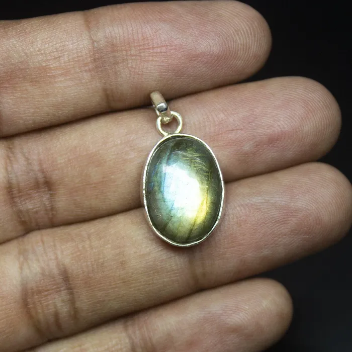 420gm Natural Labradorite Oval Shape 925 Sterling Silver Bezel Pendant Labradorite Pendant Beads Supplies USA Necklaces 420gm Natural Labradorite Oval Shape 925 Sterling Silver Bezel Pendant Labradorite Pendant Beads Supplies USA Necklaces