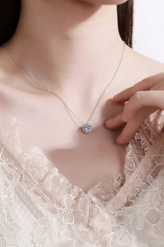 Necklaces Trendsi FlowerShaped Moissanite Pendant Necklace