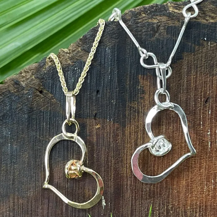 Necklaces Crucian Gold Heart Pendants