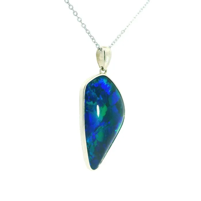 Australian Opal Cutters Necklaces Australian Opal Triplet Pendant set in Sterling Silver Australian Opal Cutters Necklaces Australian Opal Triplet Pendant set in Sterling Silver
