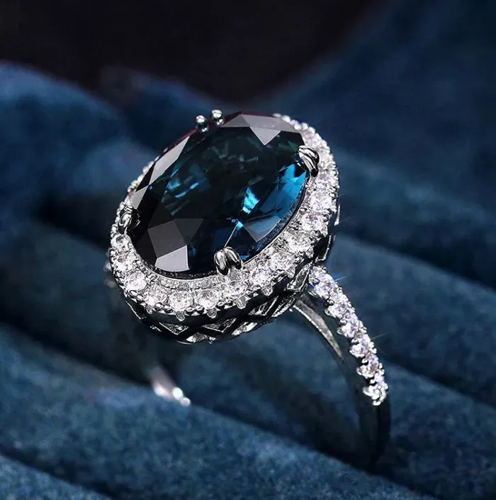 Lab Diamonds London Rings Blue Diamond Engagement Ring Oval Wedding Ring Wedding Ring Blue Wedding Ring Halo Ring Sapphire Blue Diamond Ring Diana Ring