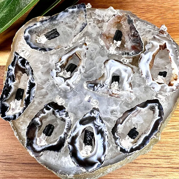 Lily Rose Jewelry Necklaces Inner Peace Protection Druzy Quartz Geode Slice with Black Tourmaline Inside XL Pendant 18 White Gold Necklace