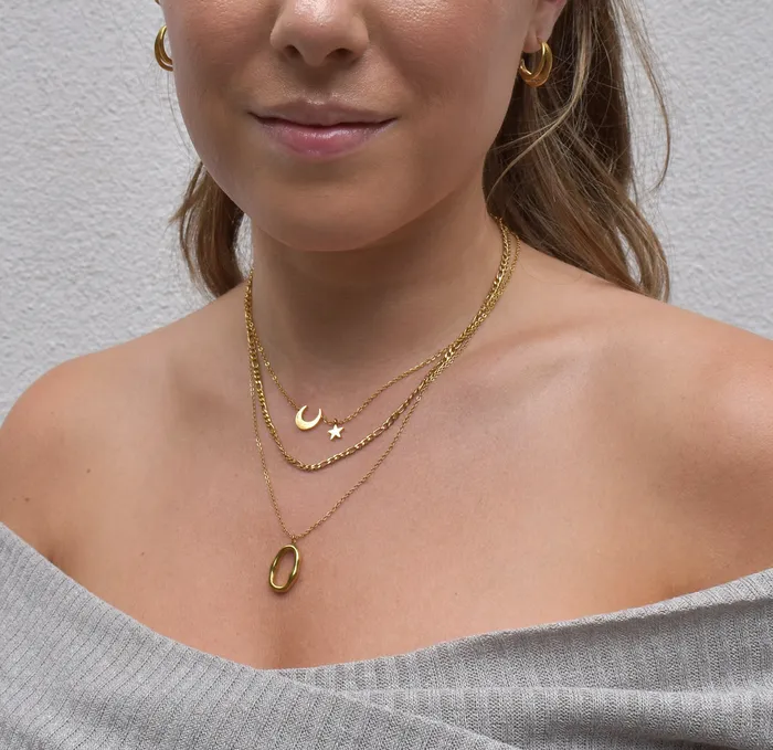 Mai Dsire Necklaces BOBBI DAINTY GOLD FIGARO CHAIN NECKLACE