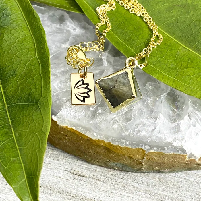 Necklaces Lily Rose Jewelry Last 1 Labradorite Shaman Stone Double Pointed Pyramid Pendant 18 Gold Necklace Necklaces Lily Rose Jewelry Last 1 Labradorite Shaman Stone Double Pointed Pyramid Pendant 18 Gold Necklace