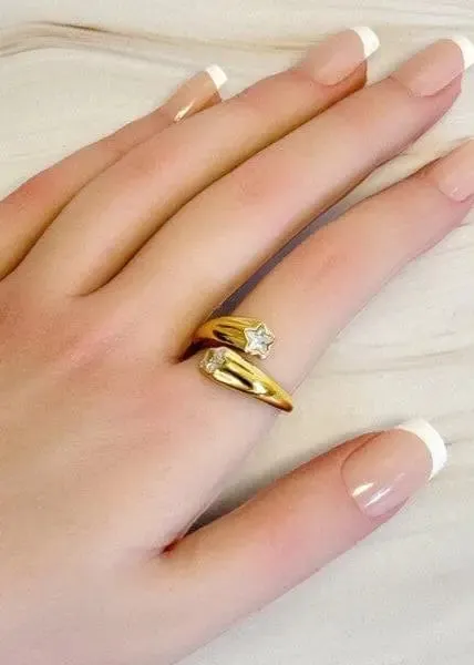 Poet Street Boutique Rings Shooting Star Overlapping Ring