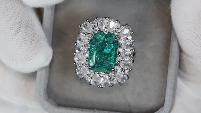 Rings Lab Diamonds London Womens Big Green Diamond Ring Green Crushed Diamond Ring